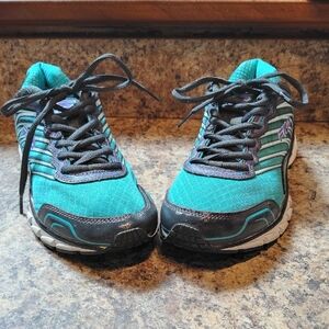 Fila Teal and Black Women's Athletic Running Shoes